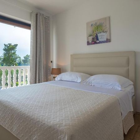 Apartments Emanuela Sukošan Zewnętrze zdjęcie