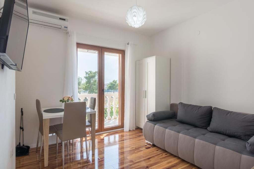 Apartments Emanuela Sukošan Zewnętrze zdjęcie